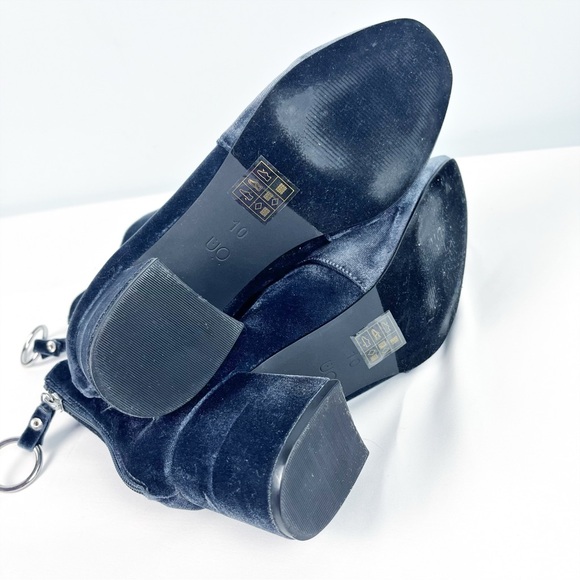 Urban Outfitters Harlow Blue Velvet O-Ring Heeled Ankle Boot Size 10 - Picture 7 of 13